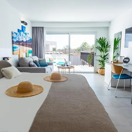 Taimar Hotel 4*